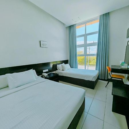 Citrine Hotel Seri Iskandar Kültér fotó